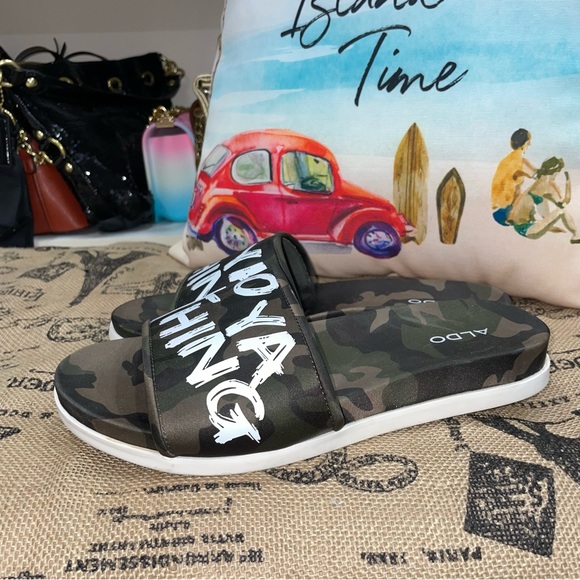 Aldo Do Ya Thing Camo Slide Size 8

Excellent Condition - Picture 4 of 11